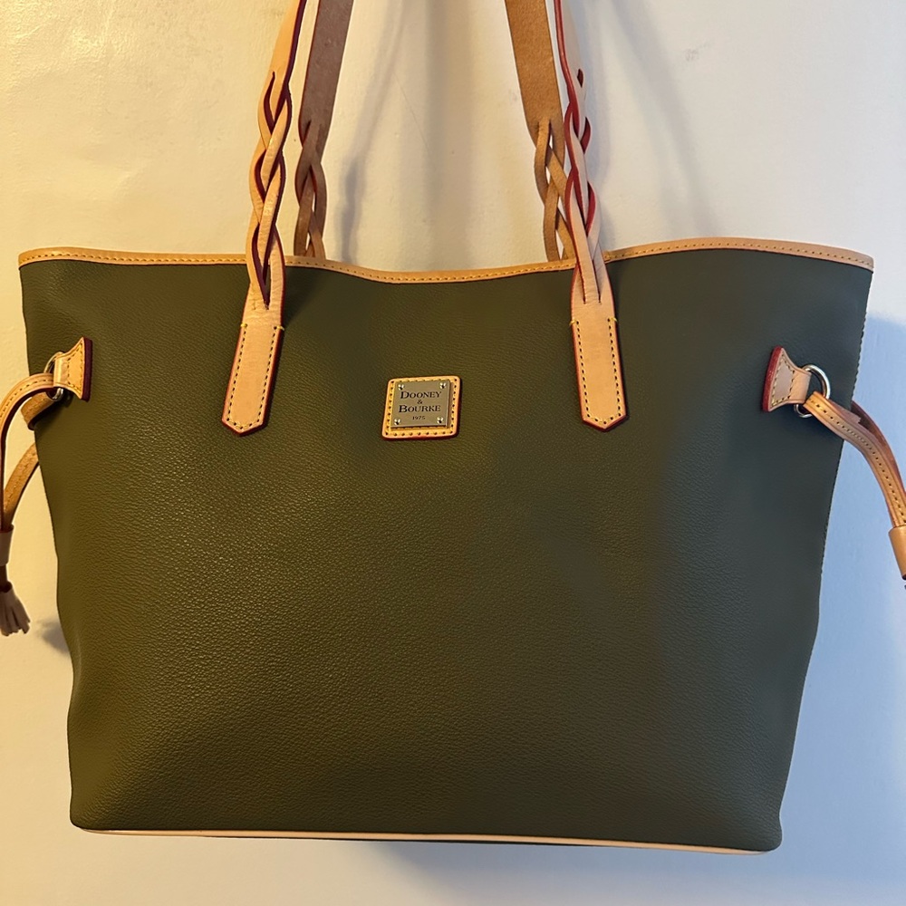 Dooney & Bourke EUC Olive Tote with Natural Vachetta Leather Trim
